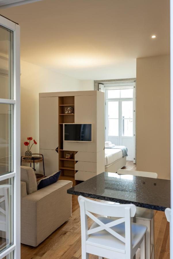 Bright Studio With Terrace Porto Exterior photo
